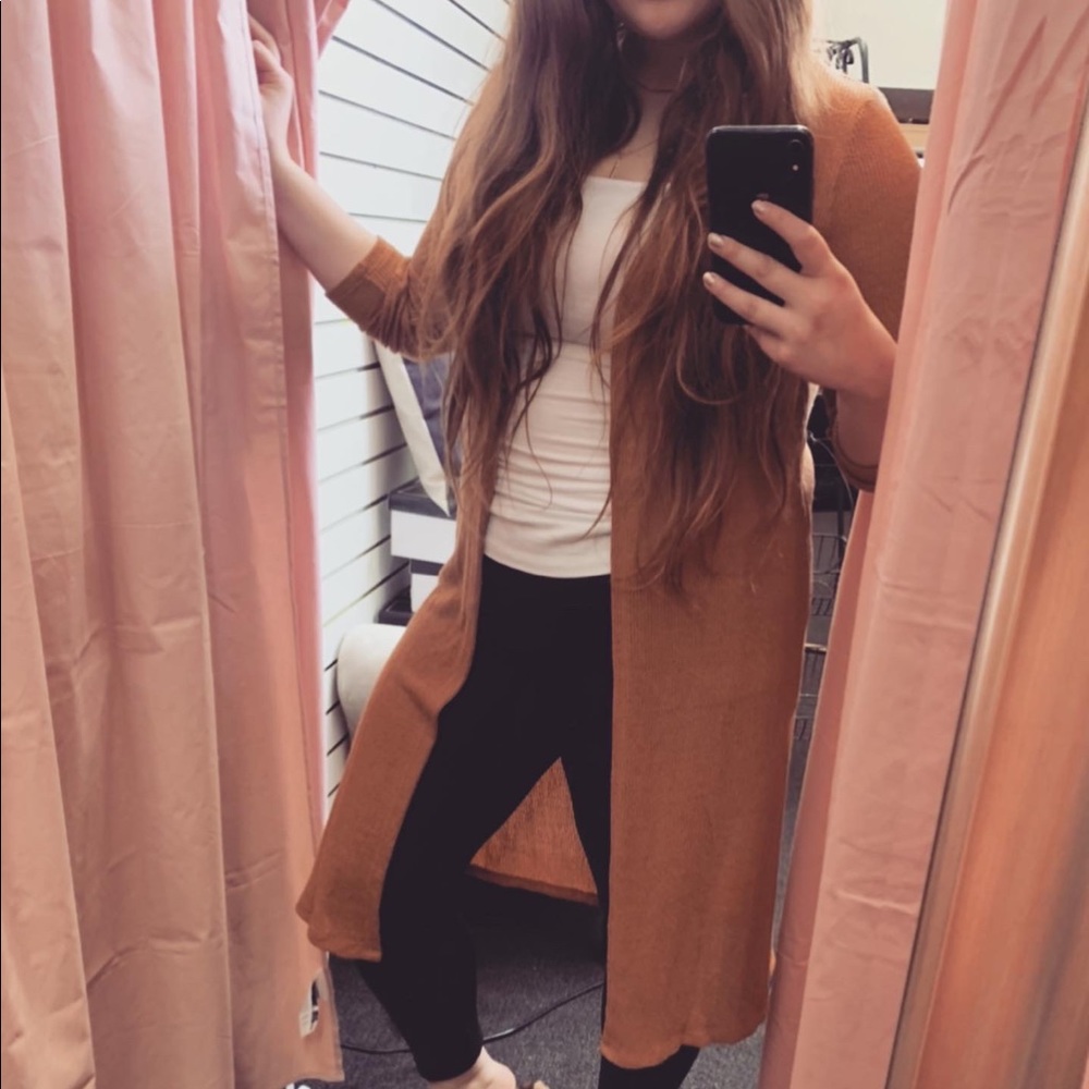 Long knit cardigan (camel color)